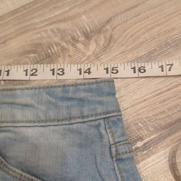 Universal Threads Skirt Jean High Waist Denim Frayed light blue Women's 8/29 - Picture 6 of 8